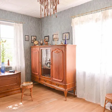 빌라 Sirbi House