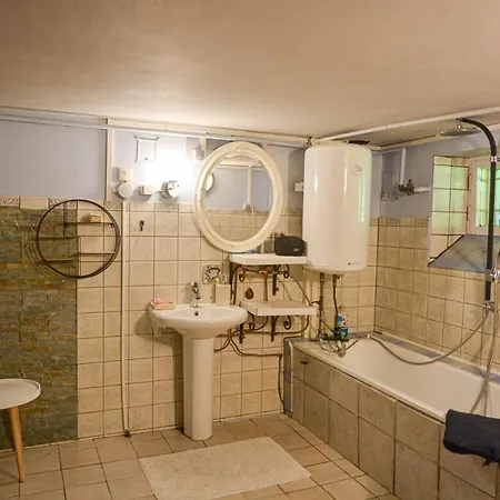 Вілла Sirbi House